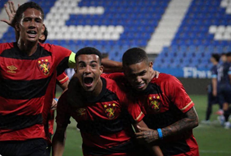 克罗托内主场取胜，摆脱降级区的简单介绍