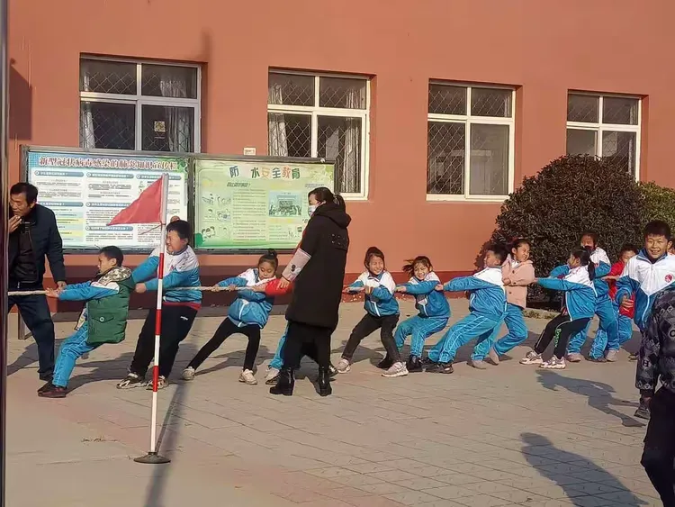 双方箭拼弓尽，争斗前行拼尽全力的简单介绍