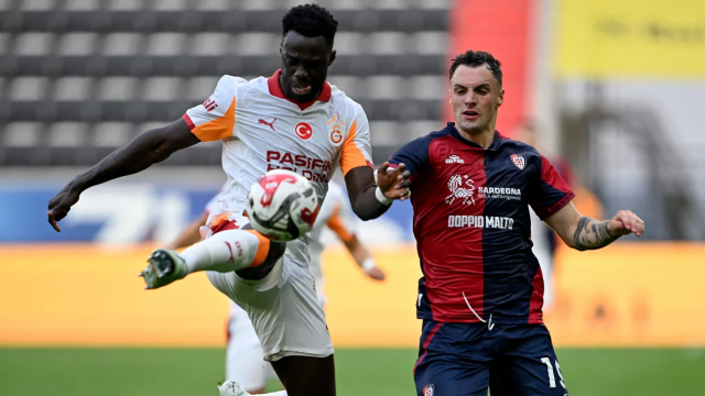 卡利亚里中场组织井然有序，打出精彩比赛