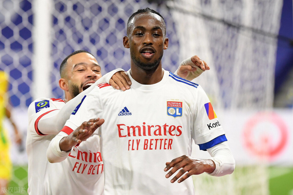 里昂宣布球队新一轮换血计划