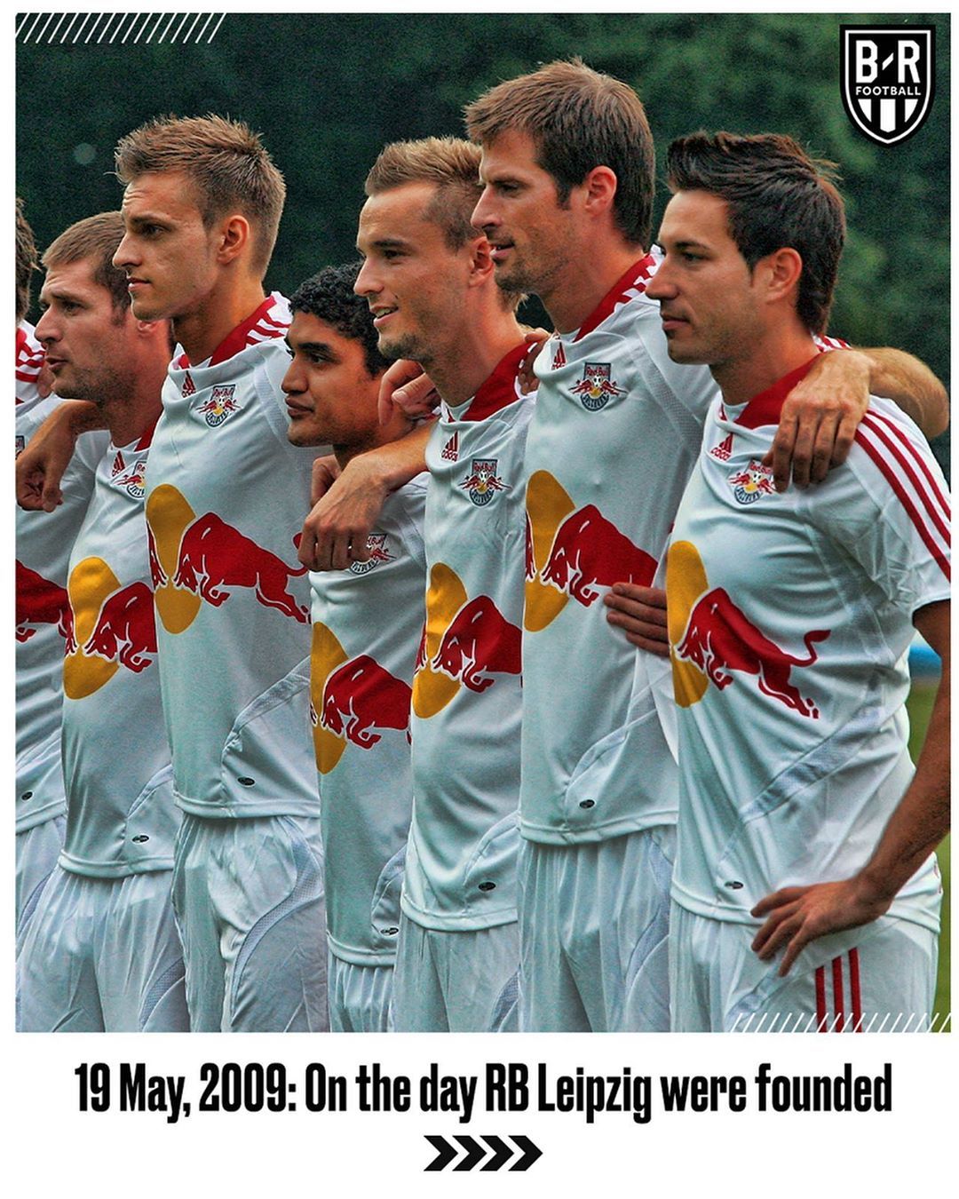 英格兰横扫莱比锡红牛，加维惊艳世界