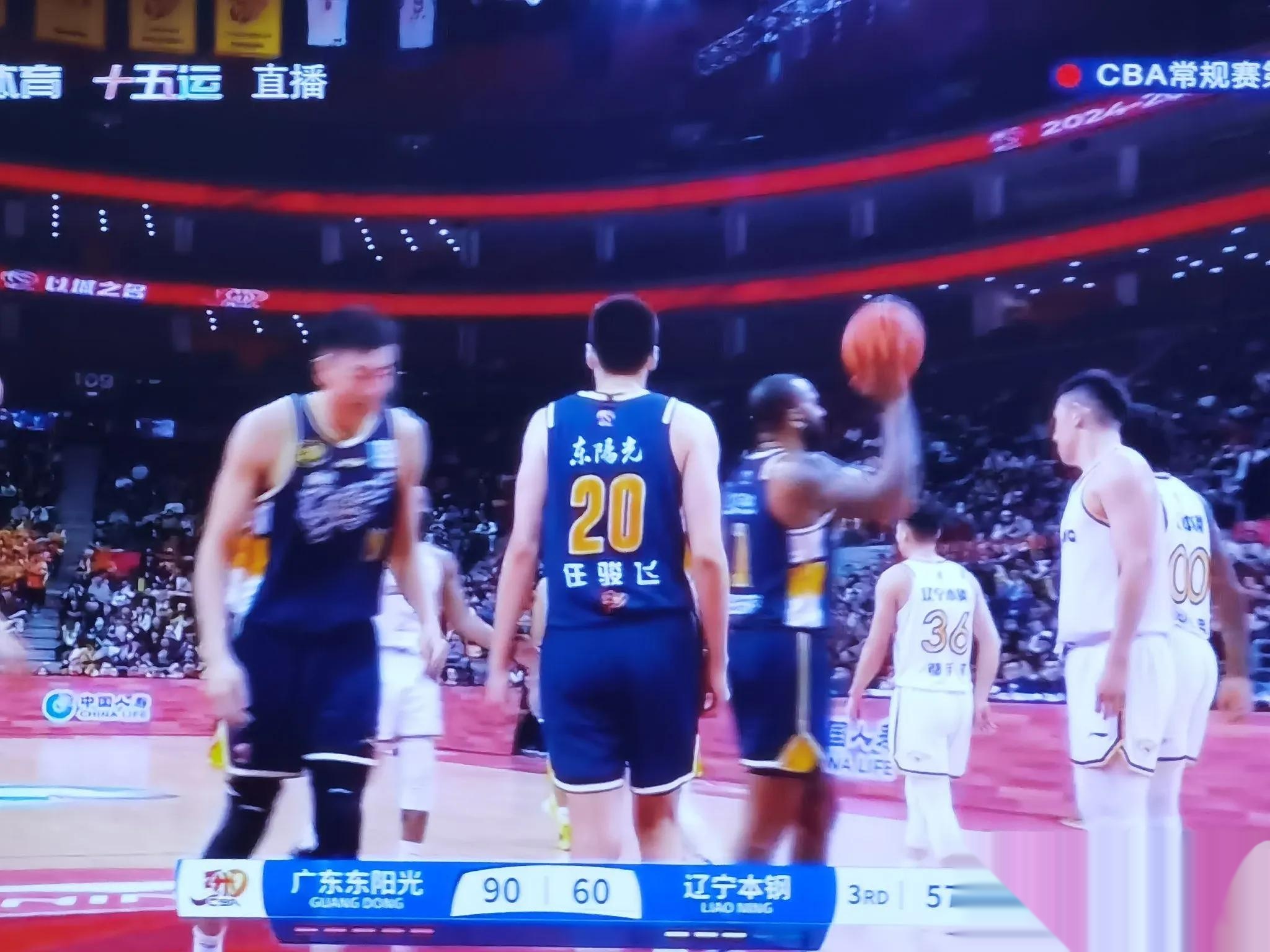 勇士赢得狭胜，强势保持东部第二