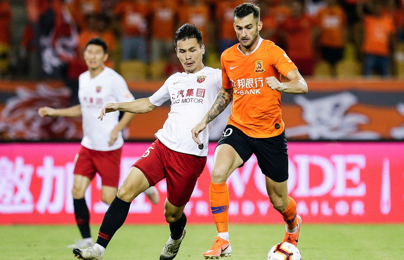 上港2-0富力,继续保持不败纪录 上港2-0富力,继续保持不败纪录