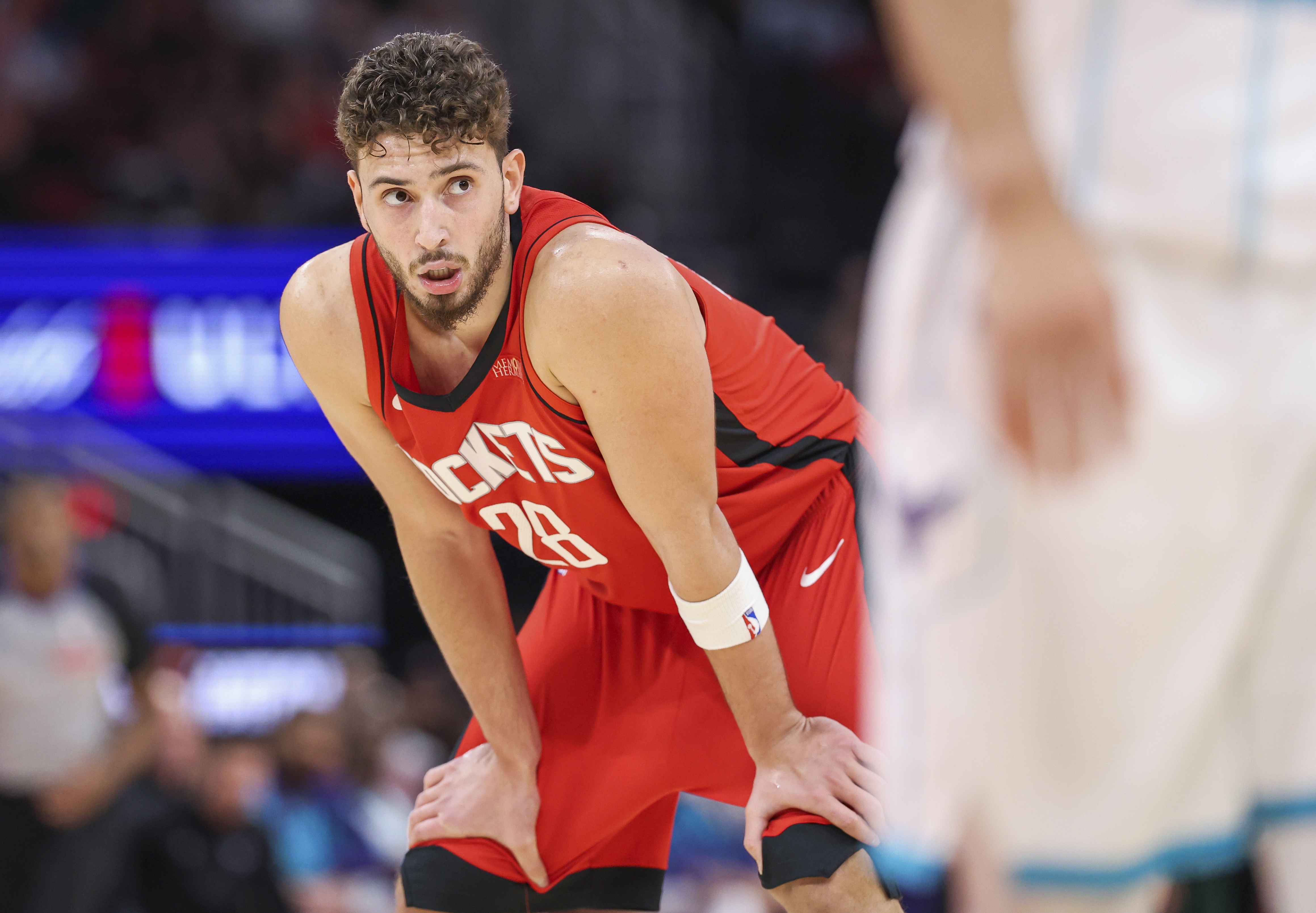 火箭不敌马刺，连败场次达六场