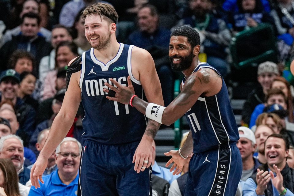 包含拓荒者击败顽强独行侠，保住地位的词条