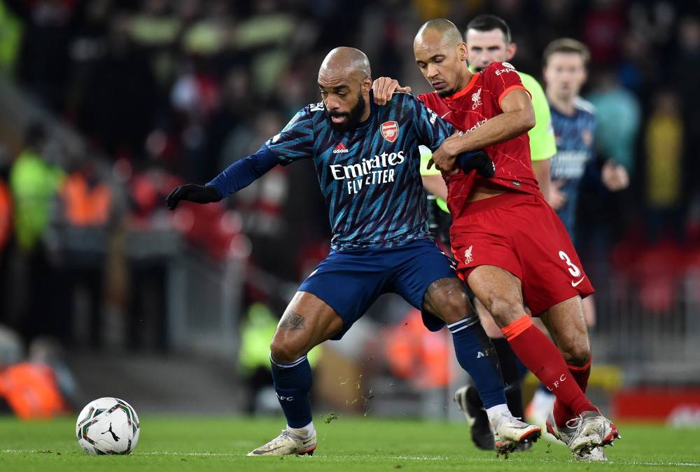 皇家社会迎战奥萨苏纳，战术对抗